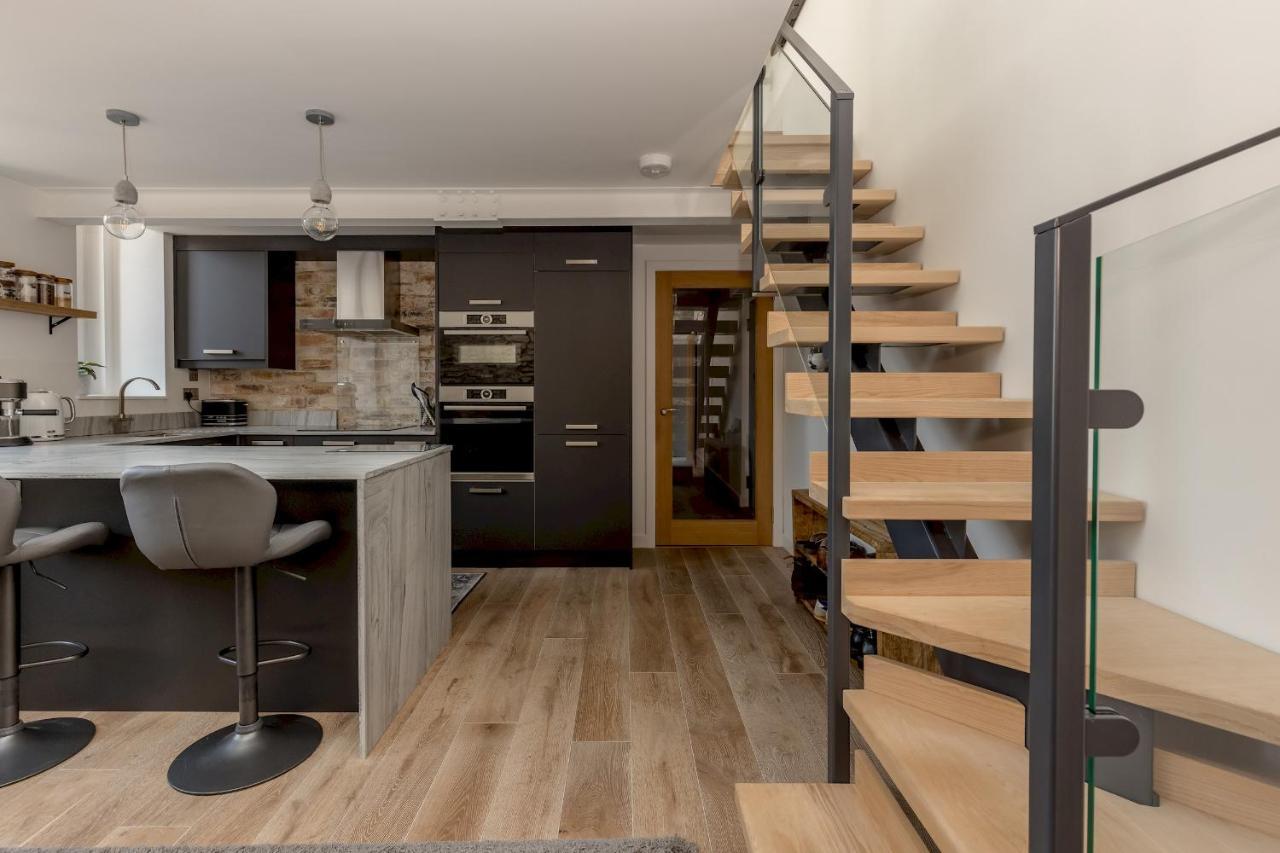Pass The Keys Stunning 3 Bed Loft Style Apt With Free Parking Edinburgh Ngoại thất bức ảnh