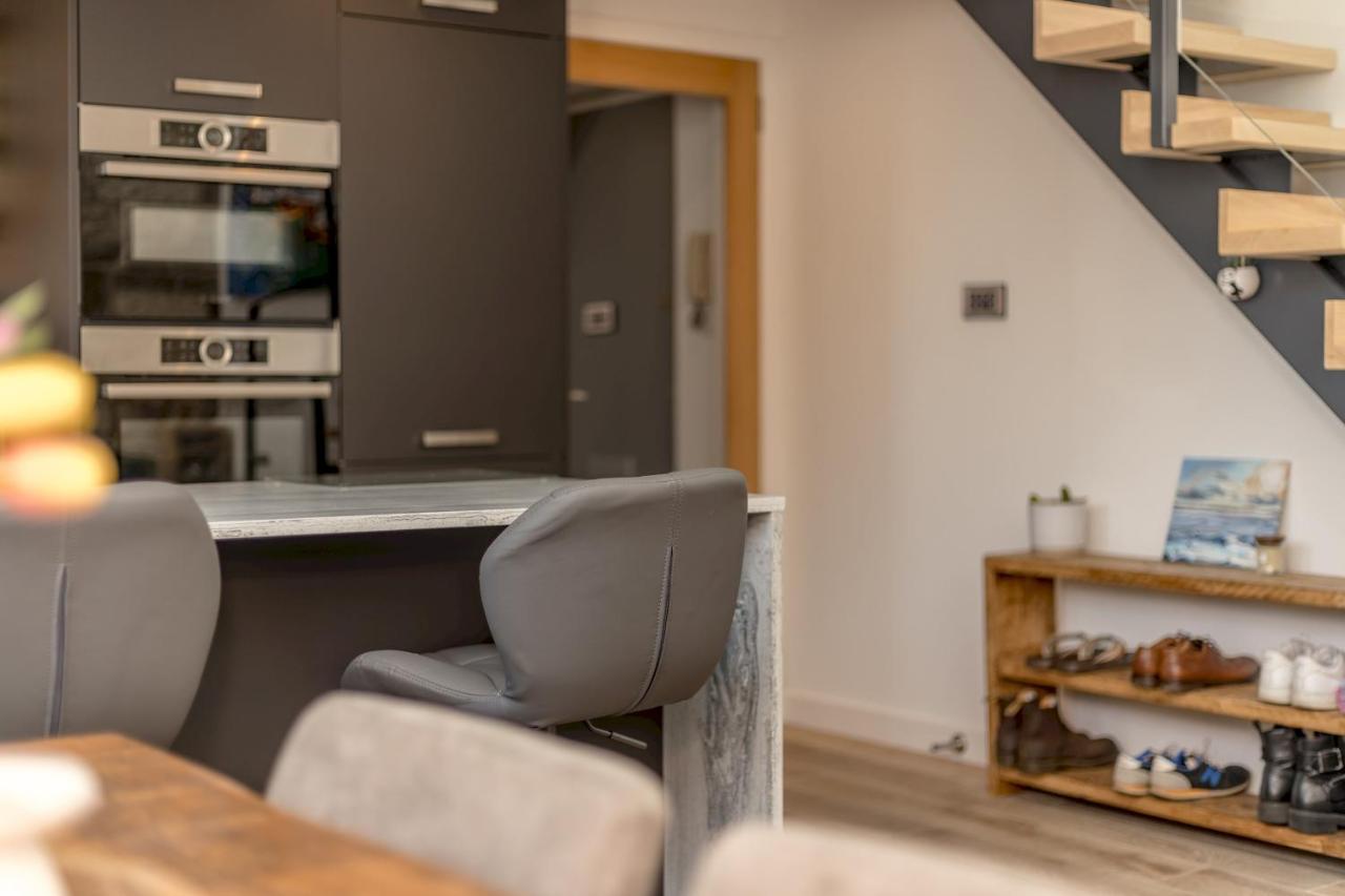 Pass The Keys Stunning 3 Bed Loft Style Apt With Free Parking Edinburgh Ngoại thất bức ảnh
