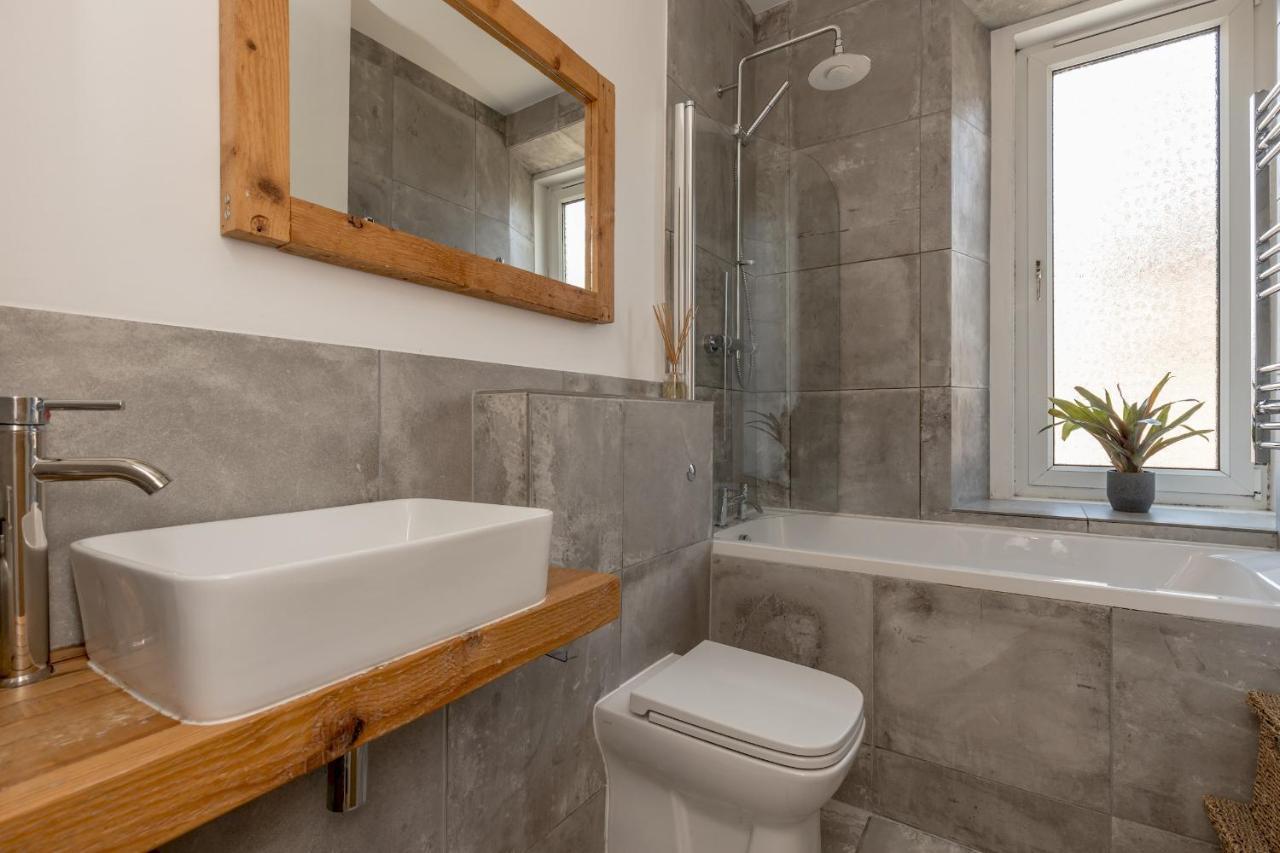 Pass The Keys Stunning 3 Bed Loft Style Apt With Free Parking Edinburgh Ngoại thất bức ảnh
